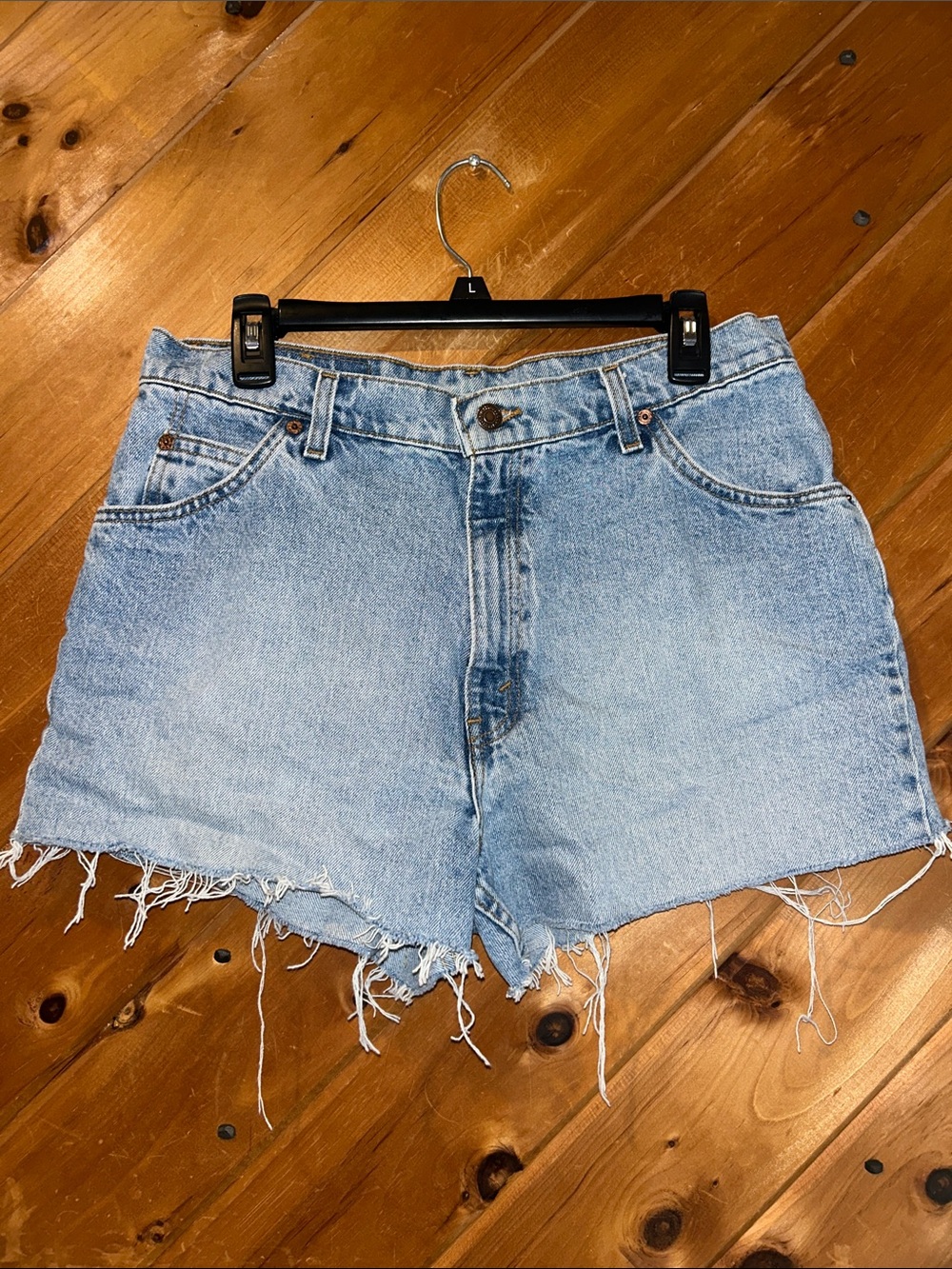 Levi’s 90s vintage raw hem cut off high waisted mom shorts 36951